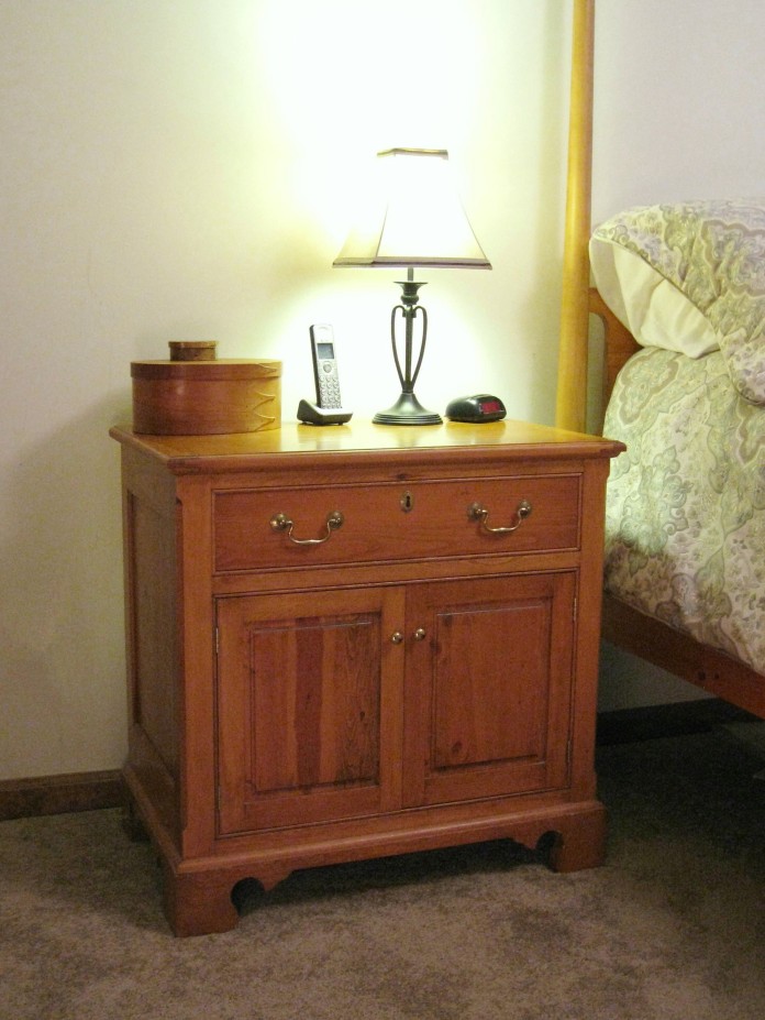 Woodworking Plans Bedside Table